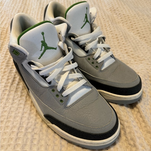 Jordan 3 Retro Chlorophyll size 10 - Picture 1 of 5